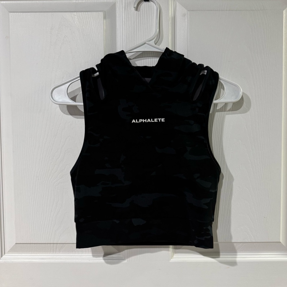 Alphalete Dark Camo Sleeveless Crop Top